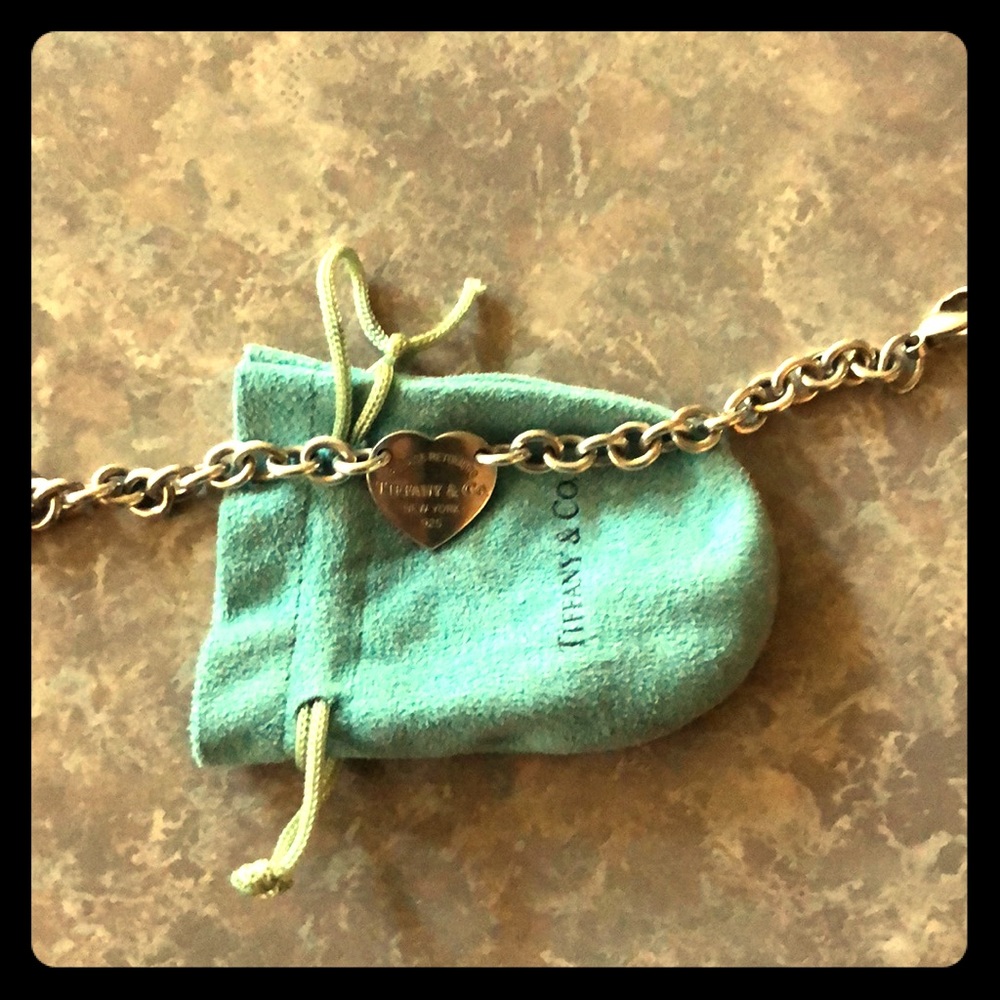 Tiffany heart tag bracket
